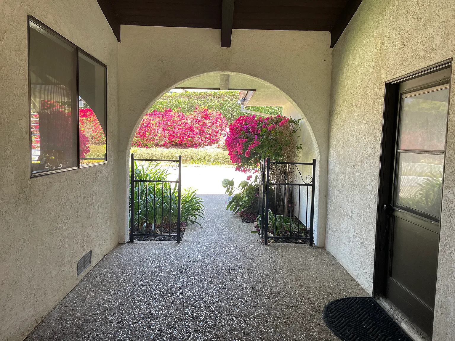 908 Via Los Padres — Photo 3