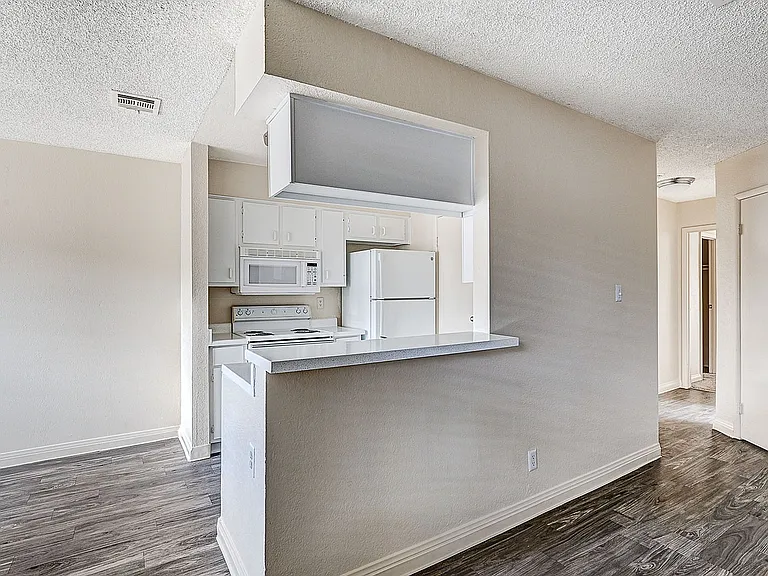 8530 W Sahara Ave17