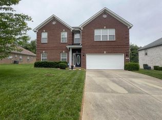 104 Tuscany Ln, Vine Grove, KY 40175