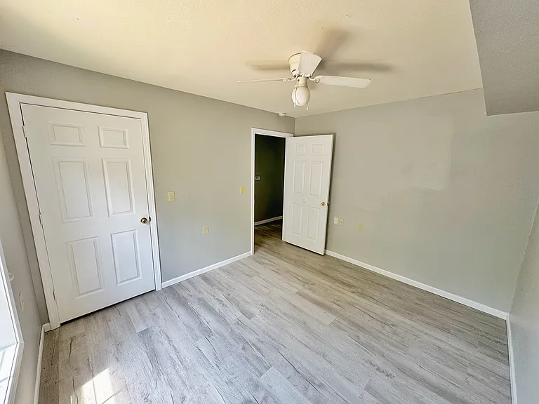 720 E Culton St #A — Photo 10