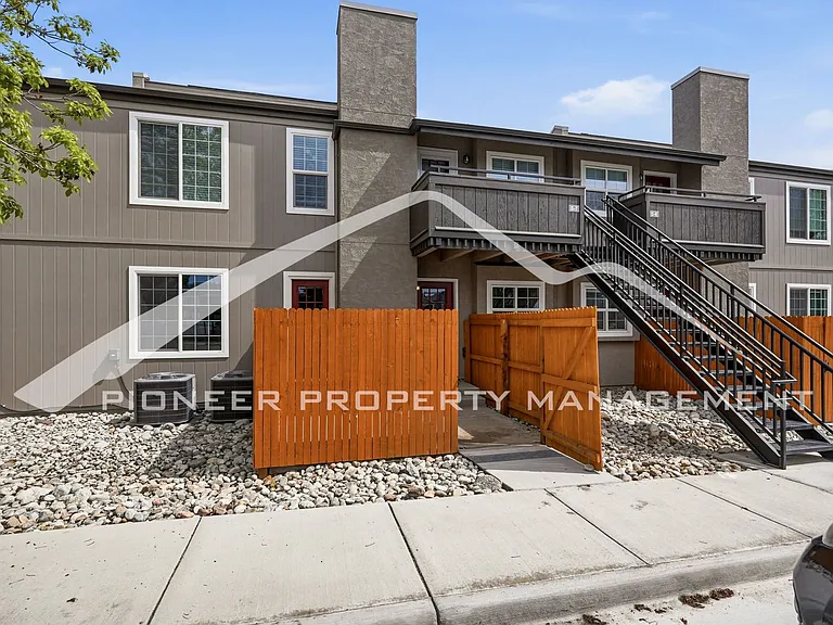 2301 E Fremont Ave #S02 — Photo 24