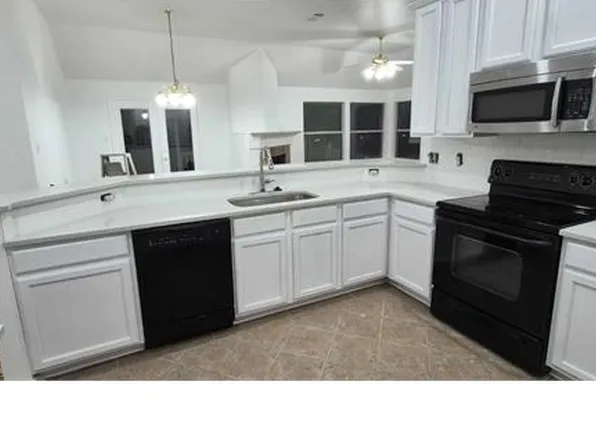 4976 Sunset Ridge Dr, Fort Worth, TX 76123