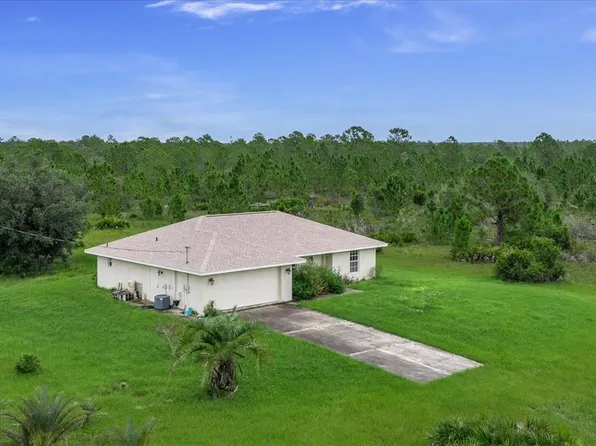 30 Milky Way, Venus, FL 33960