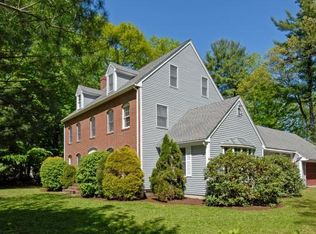 14 Shore Dr, Greenland, NH 03840