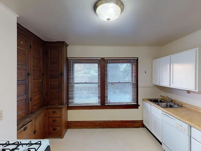 1728 Van Hise Ave — Photo 3
