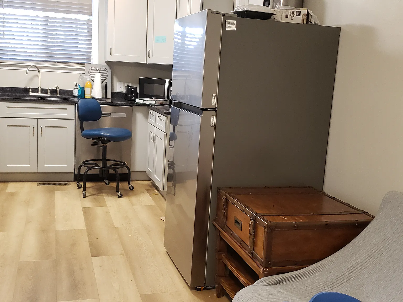 4 bed, 1100 sqft, $2,300 — Photo 1