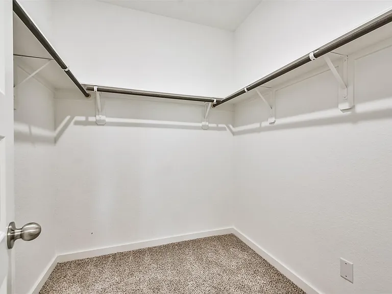 9800 Grosbeak Ln — Photo 17