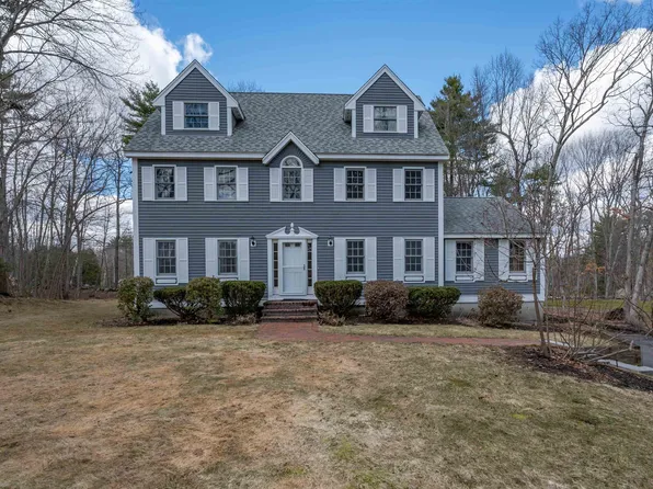 28 Peaslee Court, Hampstead, NH 03841