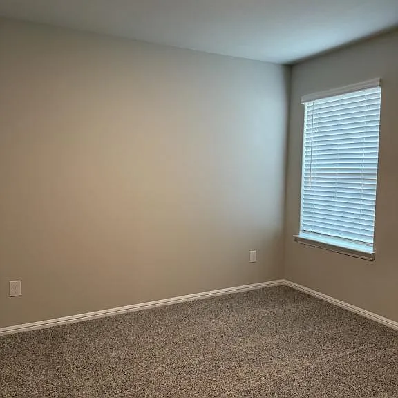 448 Kaufman Dr — Photo 12