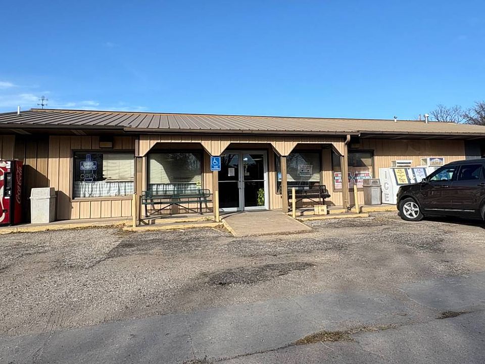 1st image of 219 S Main St