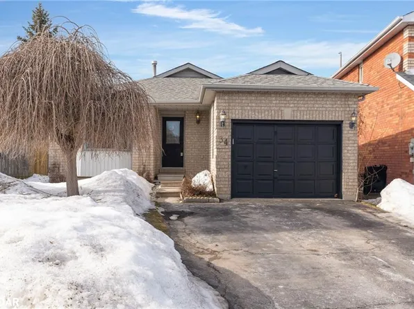 34 Assiniboine Dr, Barrie, ON L4N 8G4
