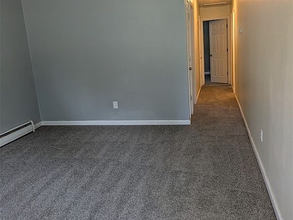 4th image of 147 Morgan Ave