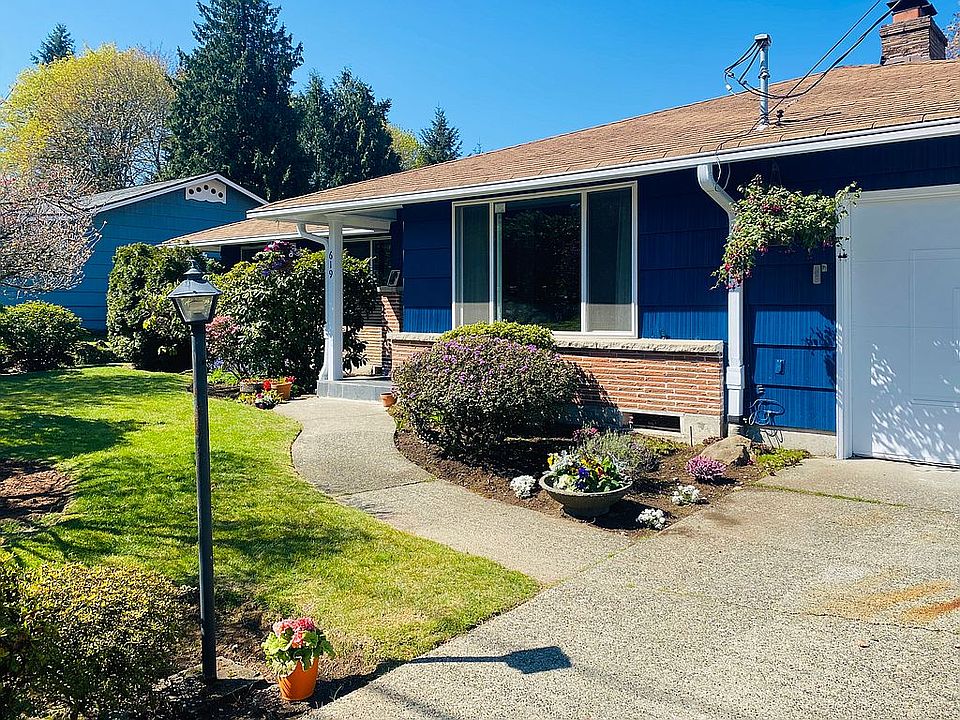 2nd image of 619 Crest Ave