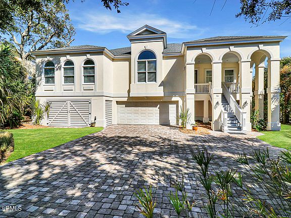 3rd image of 13 River Club Drive