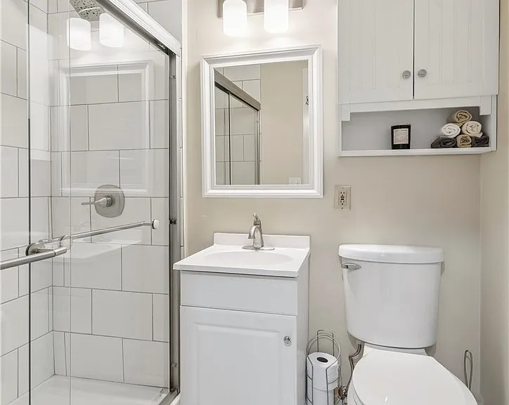 40 Lakeview Cir #2 — Photo 11