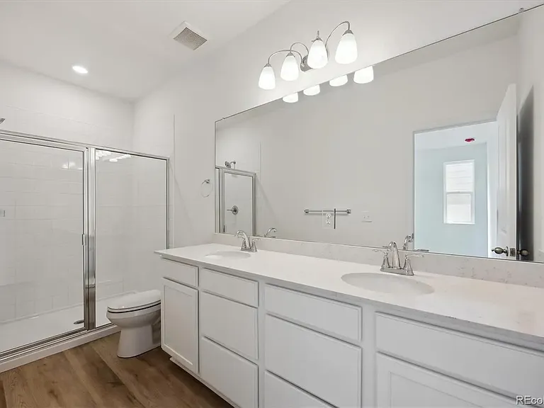 1366 Penner Dr — Photo 11