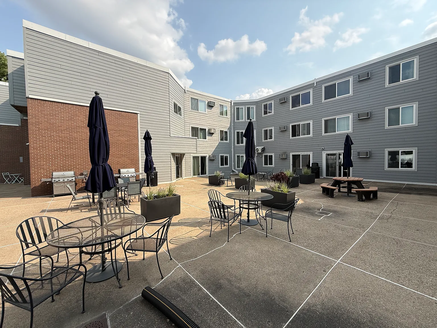 Studio, 475 sqft, $1,275 — Photo 2
