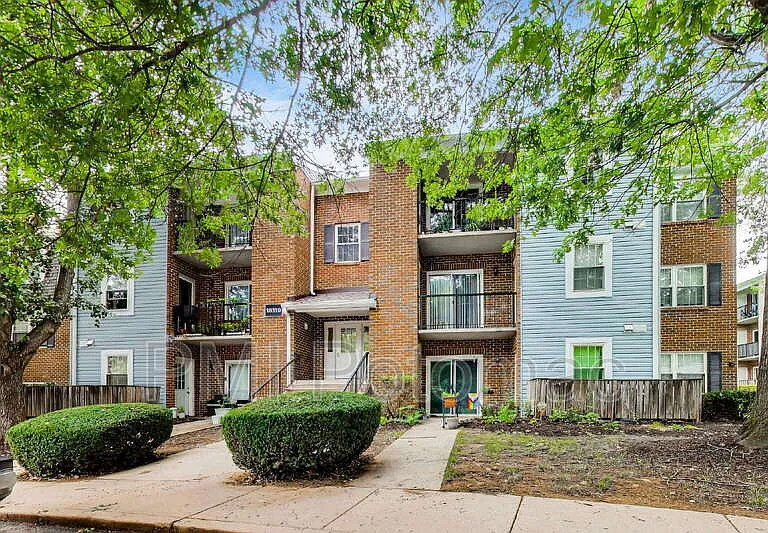 18310 Streamside Dr #203 — Photo 8
