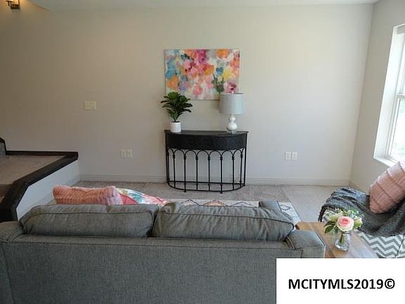 5th image of 635 Briarstone Dr Unit 6