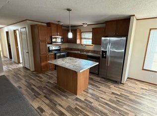 1322 Cambridge Ln, Caro, MI 48723