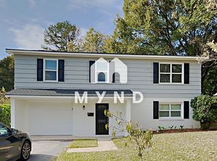 6801 Covecreek Dr, Charlotte, NC 28215