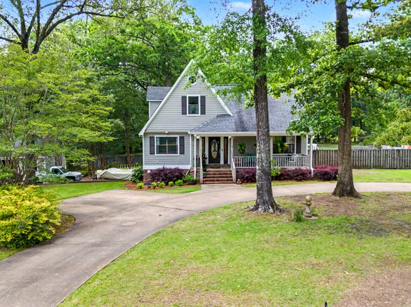 146 Bent Tree Dr, West Point, MS 39773
