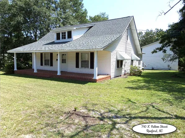 710 N Fulton St, Raeford, NC 28376