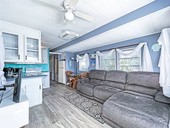 2nd image of 336 Winnebago Trl