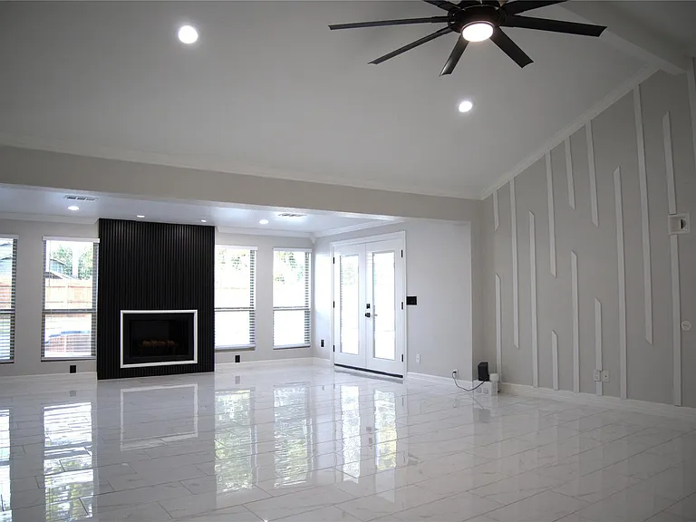 10203 Huntington Way Dr — Photo 2