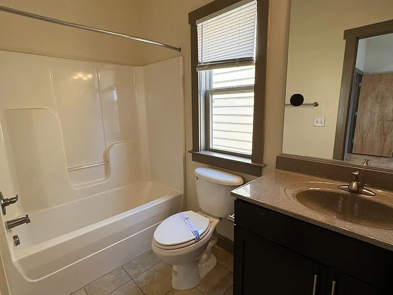 1319 McDonough St #B — Photo 14