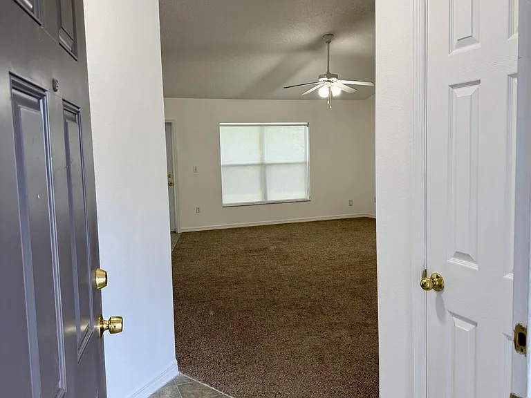 324 Seaside Ter — Photo 3