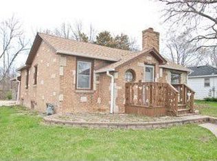 2526 Gray Ct, Waukegan, IL 60085