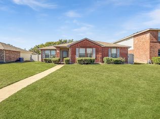732 Meandering Dr, Cedar Hill, TX 75104