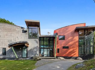 370 Summer St, Manchester, MA 01944