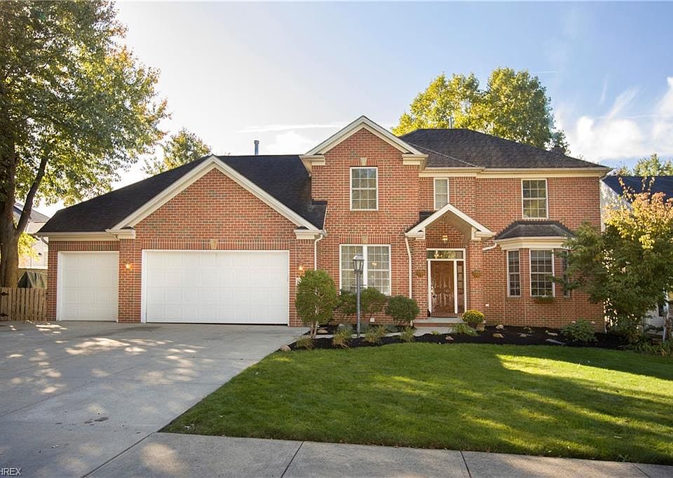 1st image of 17201 Bradgate Ave