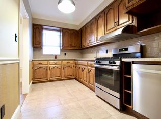 6043 Woodbine St #1ST, Ridgewood, NY 11385