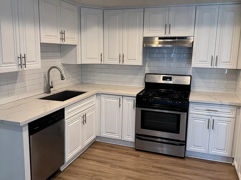 Briar Court — Photo 8