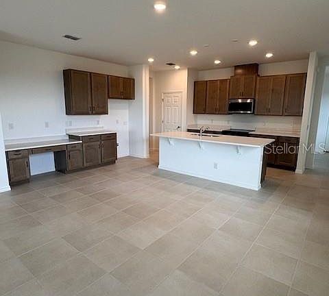 4th image of 359 Ridgemark Ave