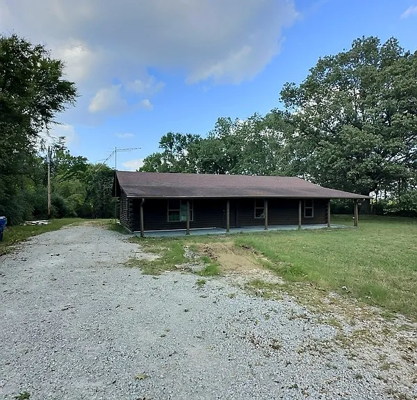 2430 Raleigh Lagrange Dr — Photo 23