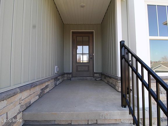 4th image of 6303 Larkgrove Dr