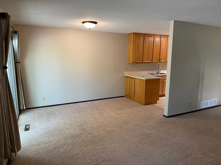 8201 W Park Hills Dr — Photo 4