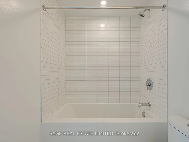 86 Dundas St E #1601 — Photo 22