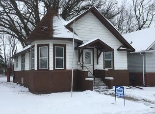 614 10th St NE, Austin, MN 55912