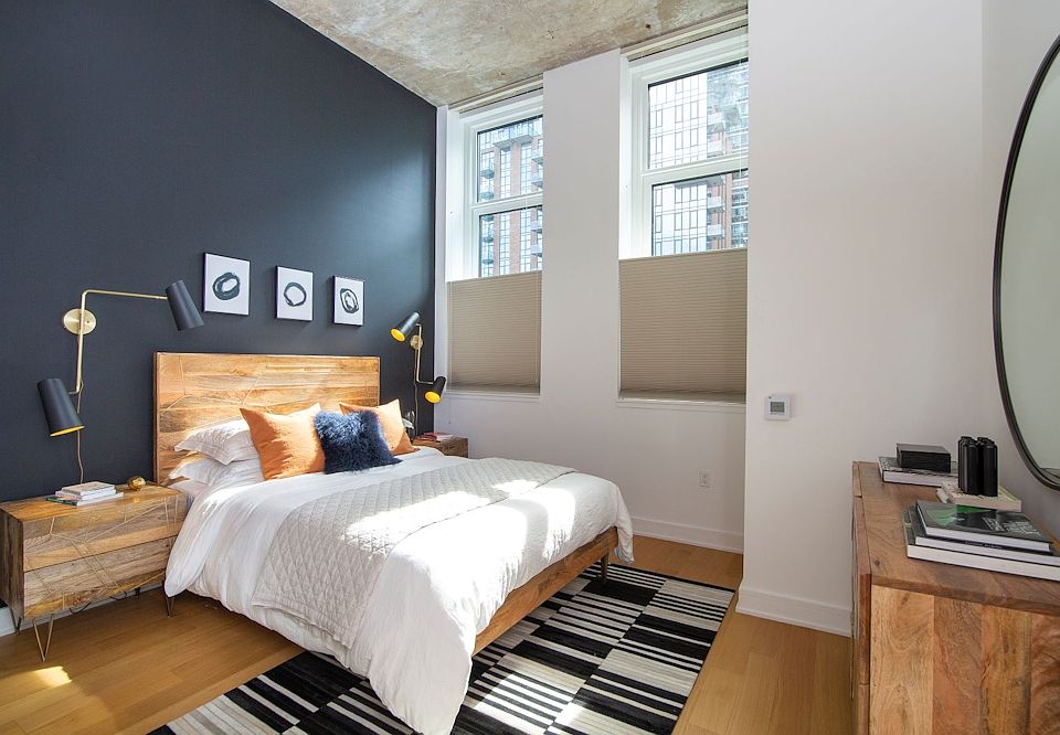 1st image of 4322 Queens St #1513