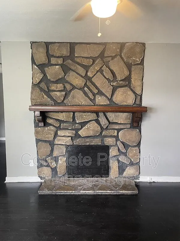 3 bed, 1.0 bath, 1146 sqft, $1,175 — Photo 4