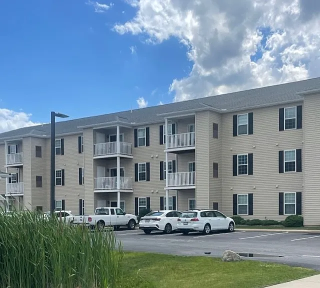 Huntington Square Senior Apartments — Photo 2