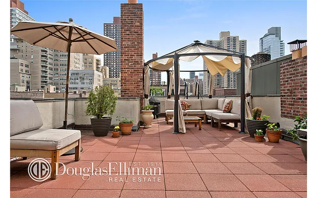 Sold by Douglas Elliman | media 6