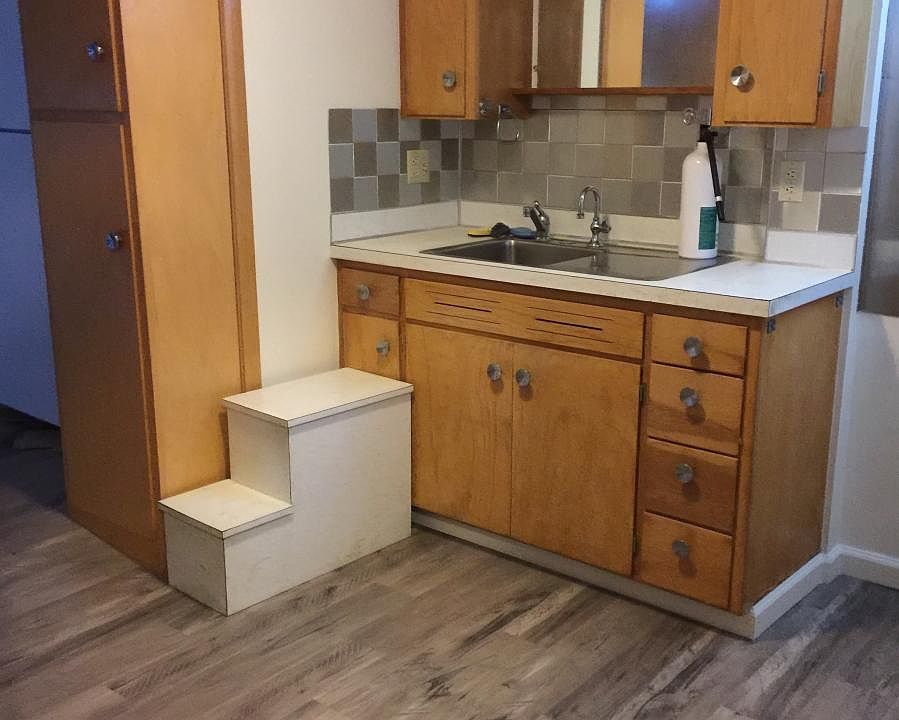 314 N. Clinton #1B, 1BA/1BA