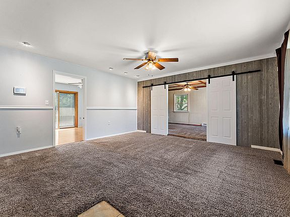 4th image of 739 Eagle Creek Rd