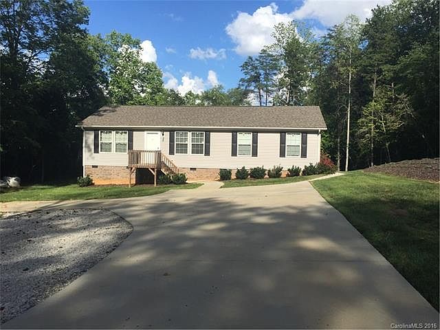 1st image of 189 Winding Cedar Dr